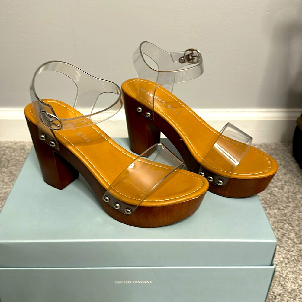 Madden Girl. Size 5.5